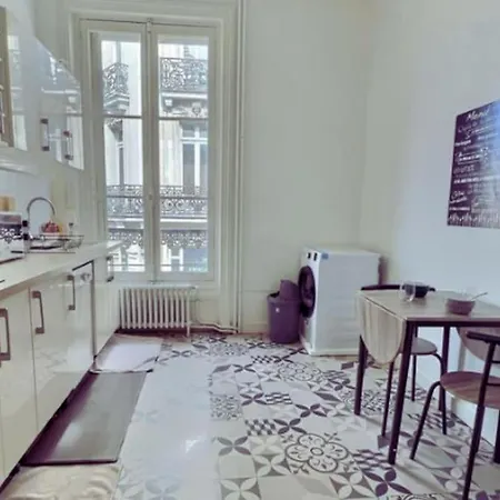 Pleincentre 4ch 2sdb 9p St Denis * Ανζέρ